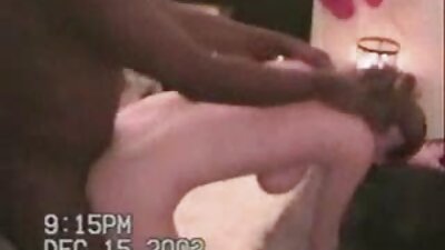 Дівчата цілують один одного кицьки на сексуальній лесбійській вечірці порно відео мама син